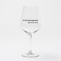 "Over Thinking/Drinking" Weinglas by Johanna Schwarzer × selekkt