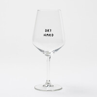 "Dry Hard" Weinglas by Johanna Schwarzer...