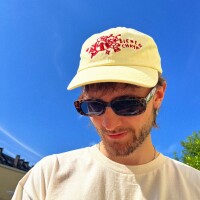 "Biene Chaya" Cap (pastel lemon) von Gianluca Scigliano