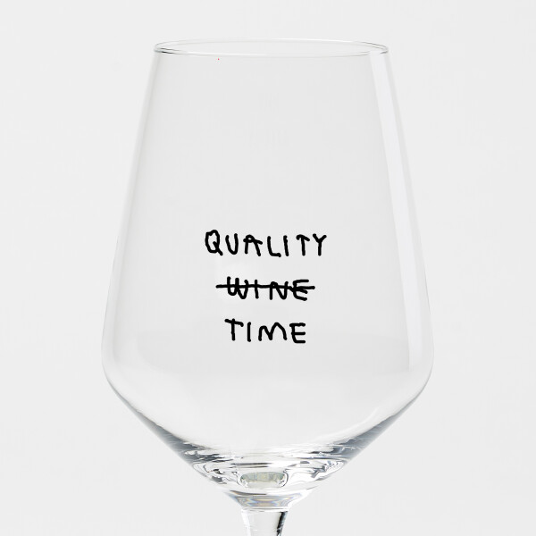 "Quality Time" Weinglas by Johanna Schwarzer × selekkt